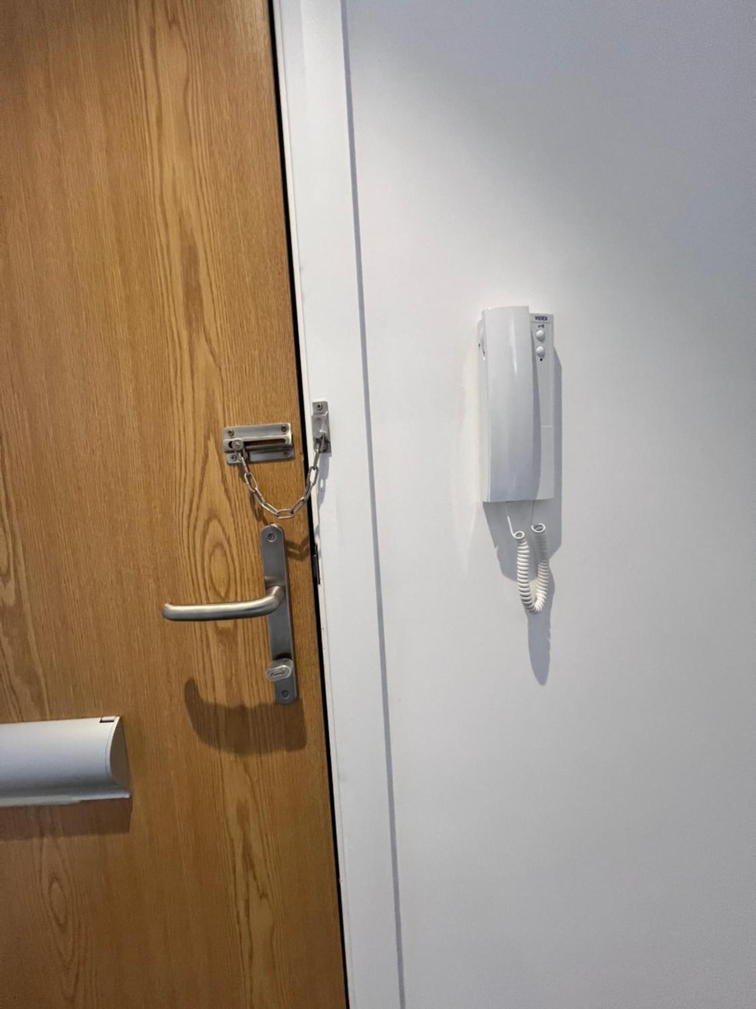 Flat 2 - Luxury Centre *