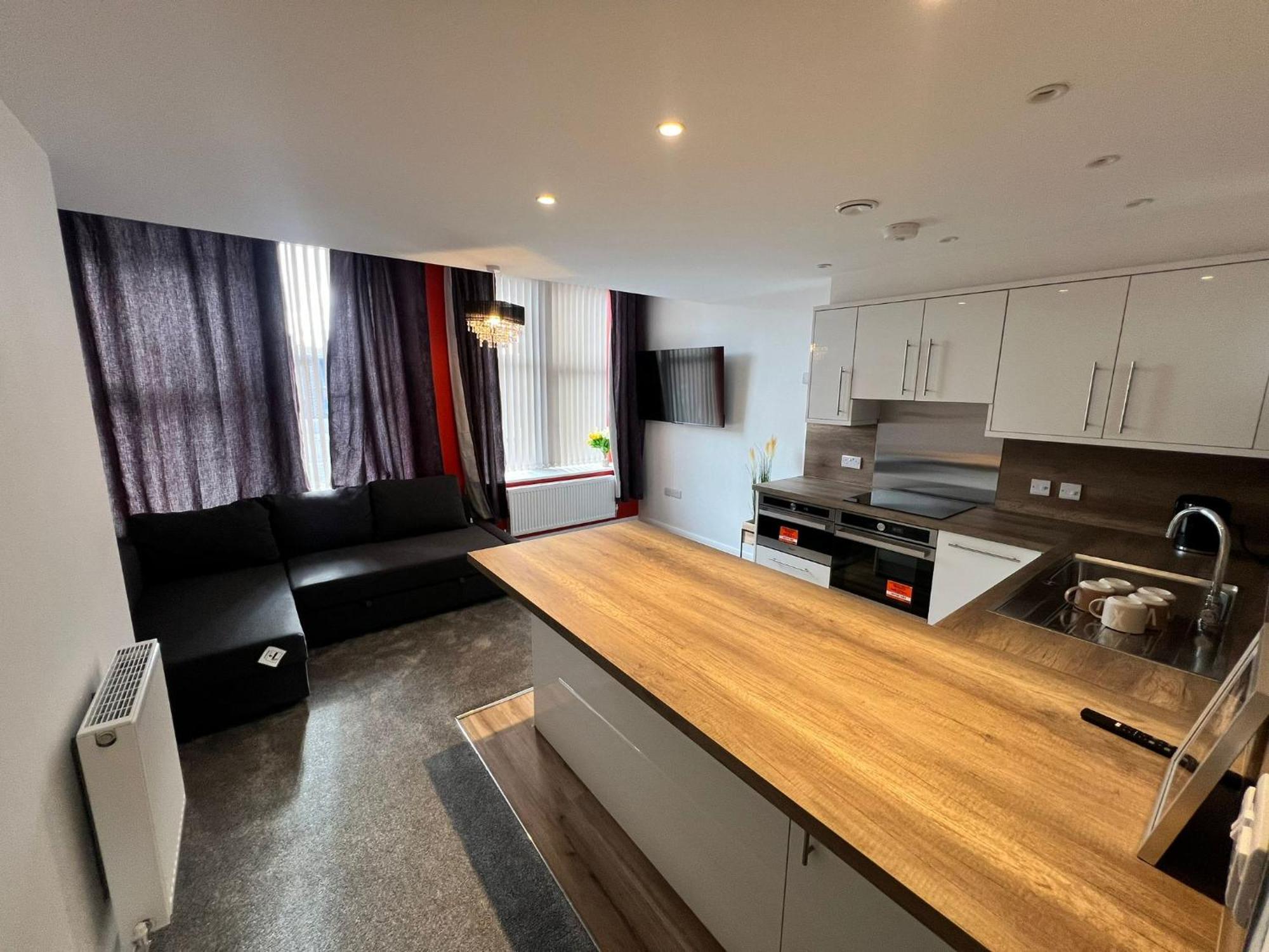 Flat 2 - Luxury Centre Bolton